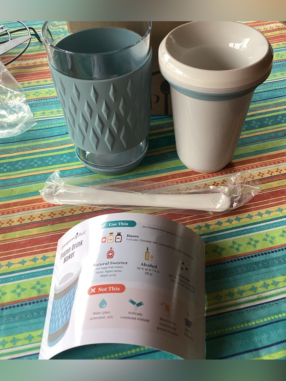 Pampered Chef Frozen Drink Maker - new in box